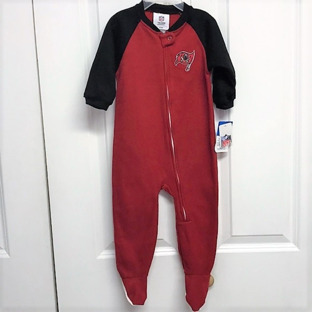 NFL Team Apparel Florida Pirates Fleece Footed Sleepwear Baby Size 6 / 9 M NWT